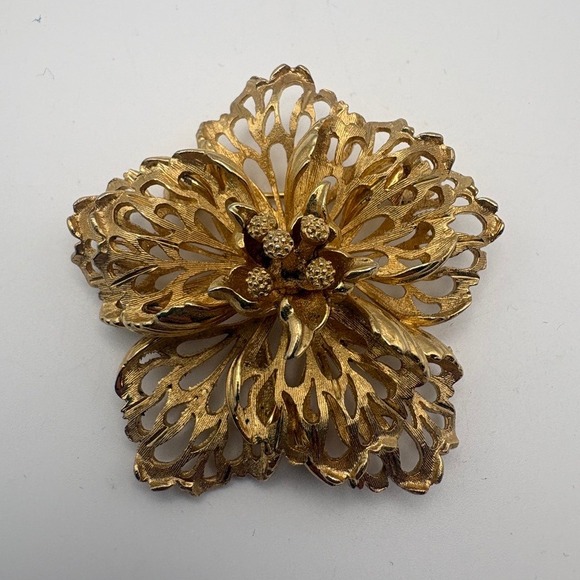 Francois Jewelry - Francois Vintage Gold Tone Filigree Flower Brooch Dimensional Floral Pin 2.25"
